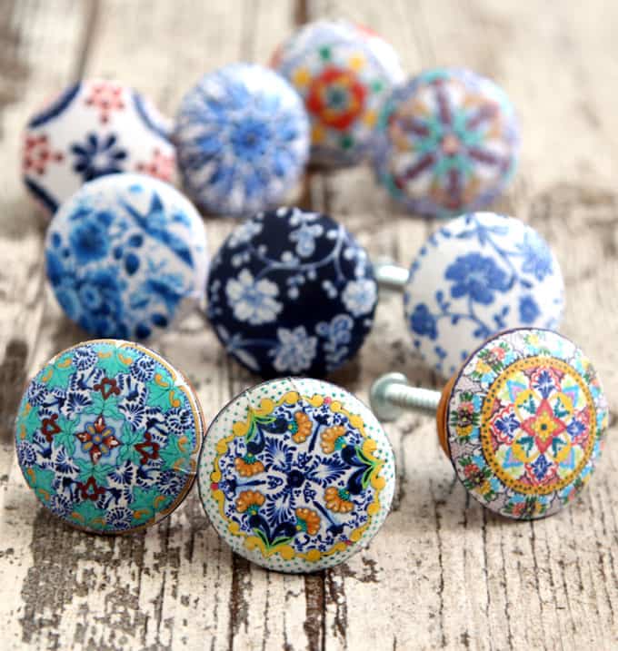 Anthropologie worthy DIY cabinet or door knobs that look like hand painted designer ceramic knobs! Download beautiful designs to make your own set easily! - A Piece of Rainbow