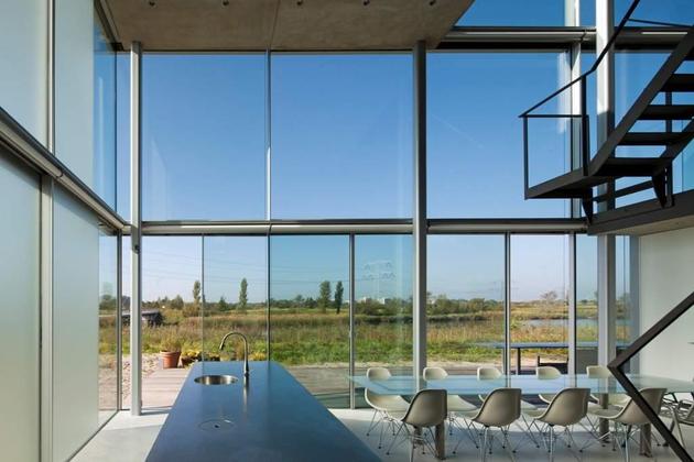 sustainable-box-shaped-home-panoramic-views-glazings-19-dining.jpg