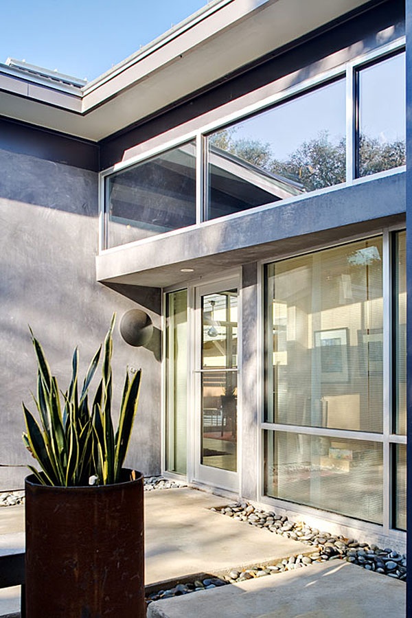 stylishly-simple-modern-1-story-house-6.jpg